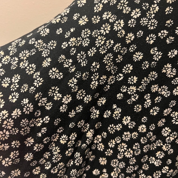 Floral Romper - Picture 5 of 9